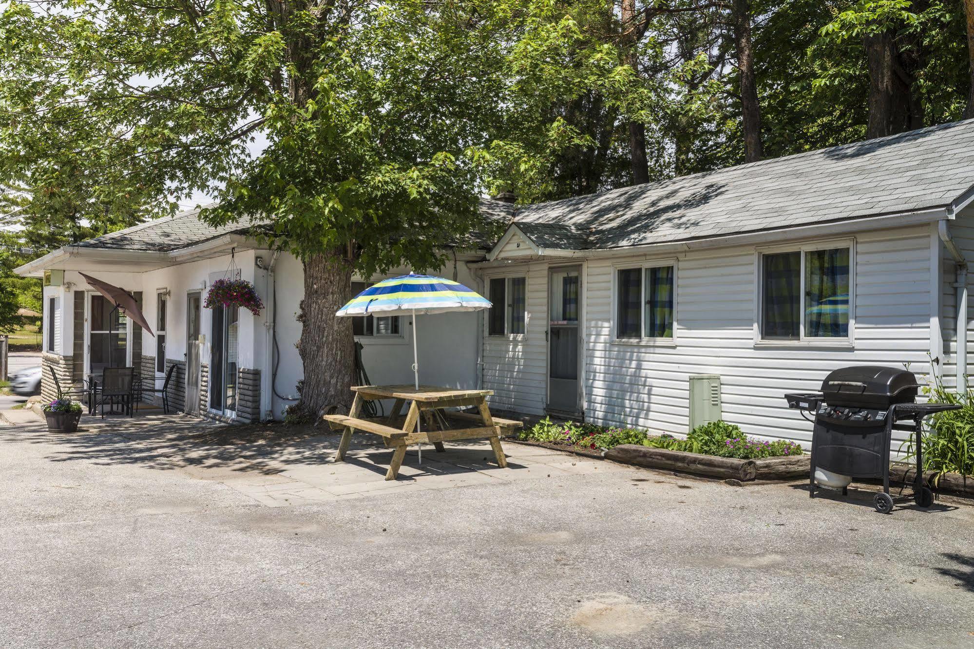 Hollywood Cottages 와사가비치 외부 사진