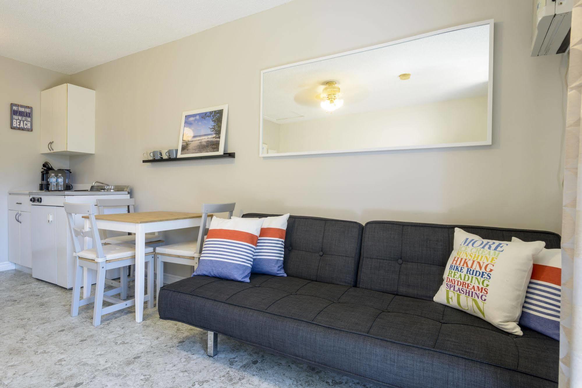 Hollywood Cottages 와사가비치 외부 사진